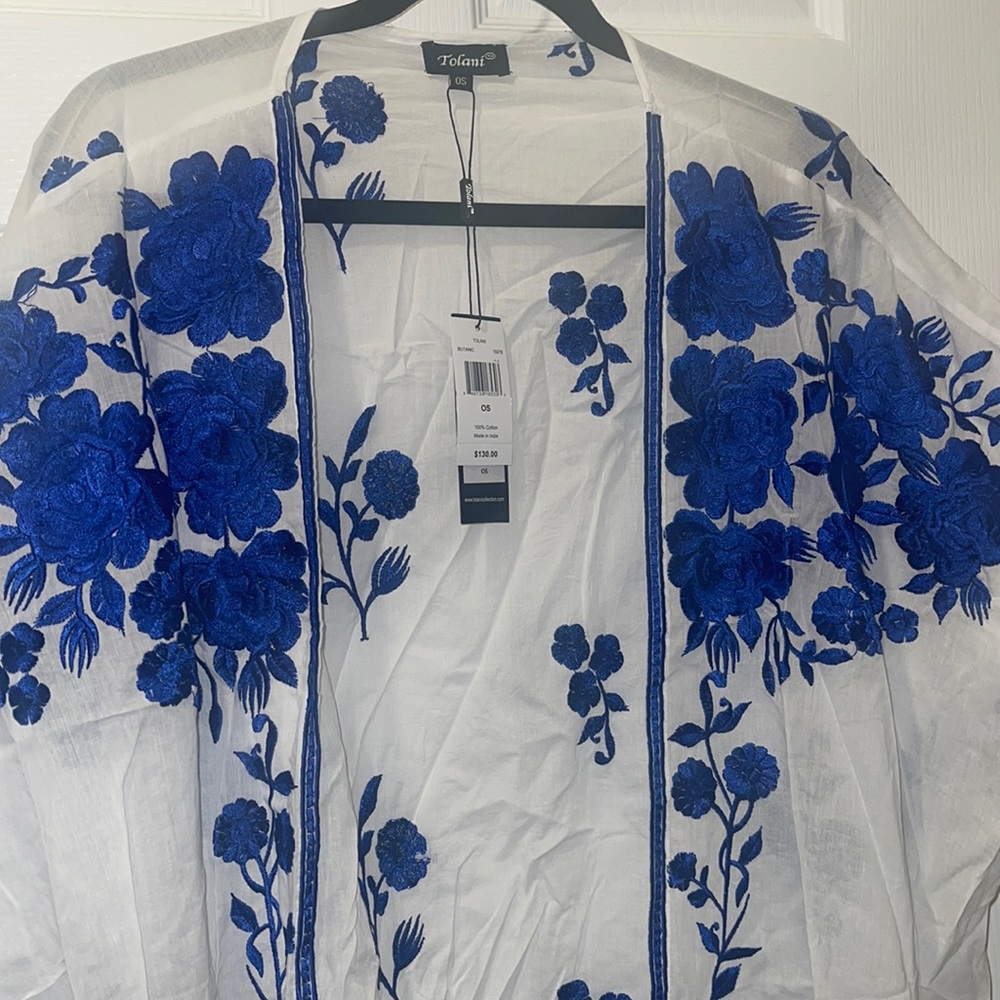 Noelle Floral Embroidered Half-Sleeve Jacket